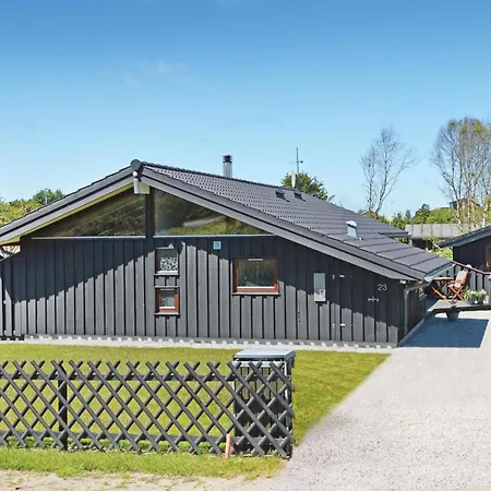 3 Bedroom Pet Friendly In